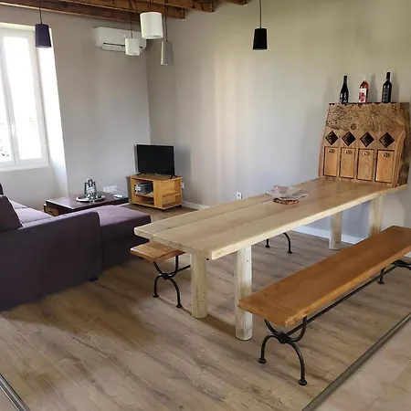 Holiday home Au Coeur Du Chateau Flotis